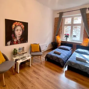 Topolove & Cracóvia