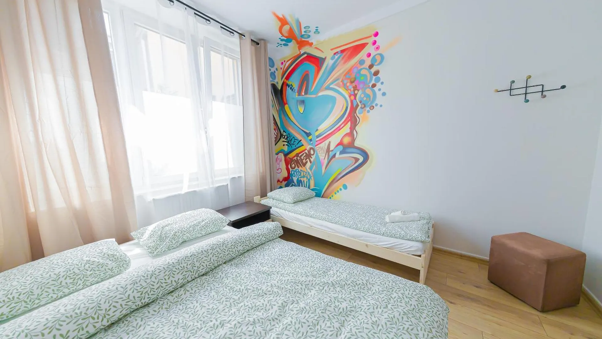 Hostel Graffiti Cracovia 0*,
