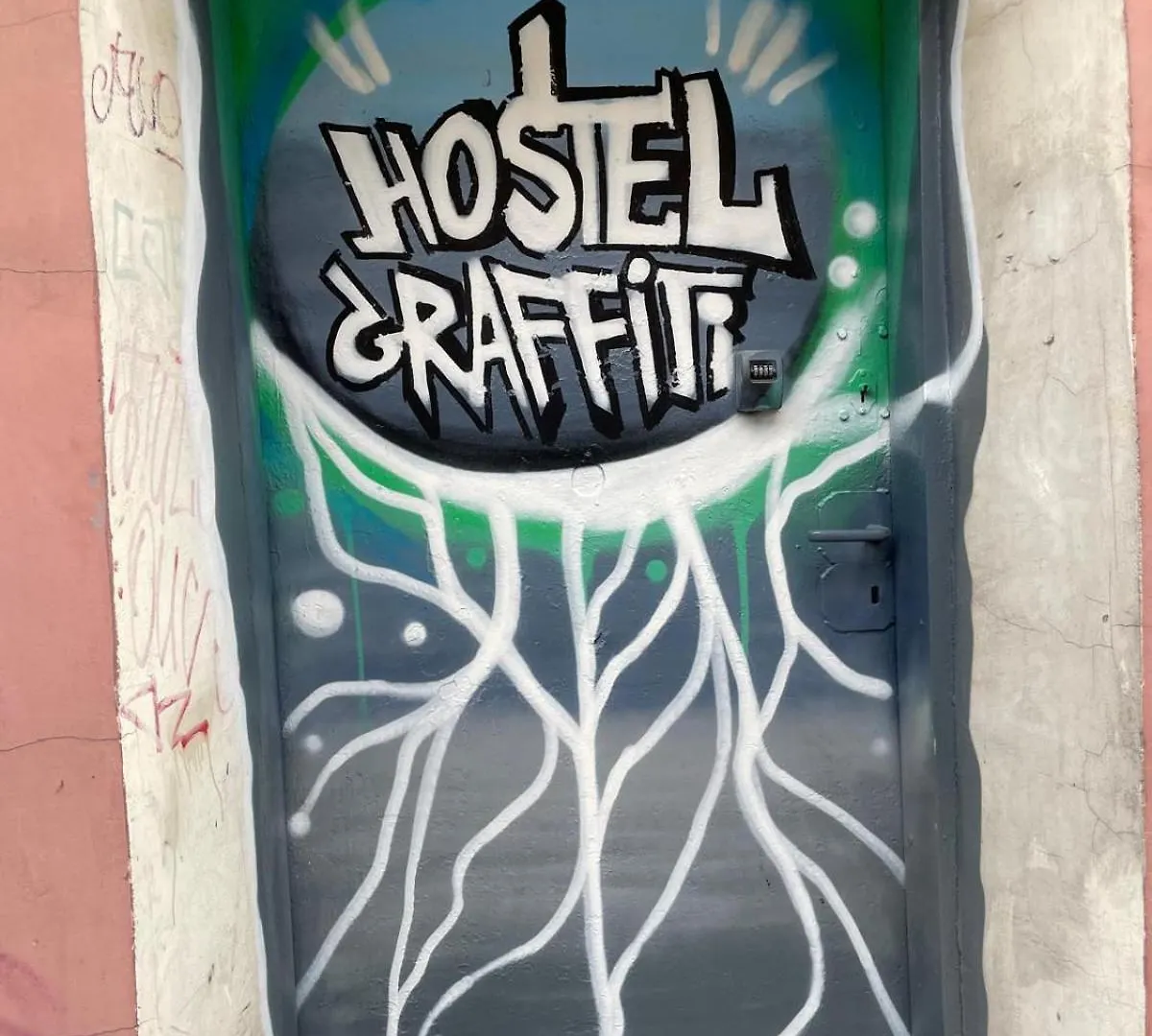 Hostel Graffiti Krakow 0*,  Poland